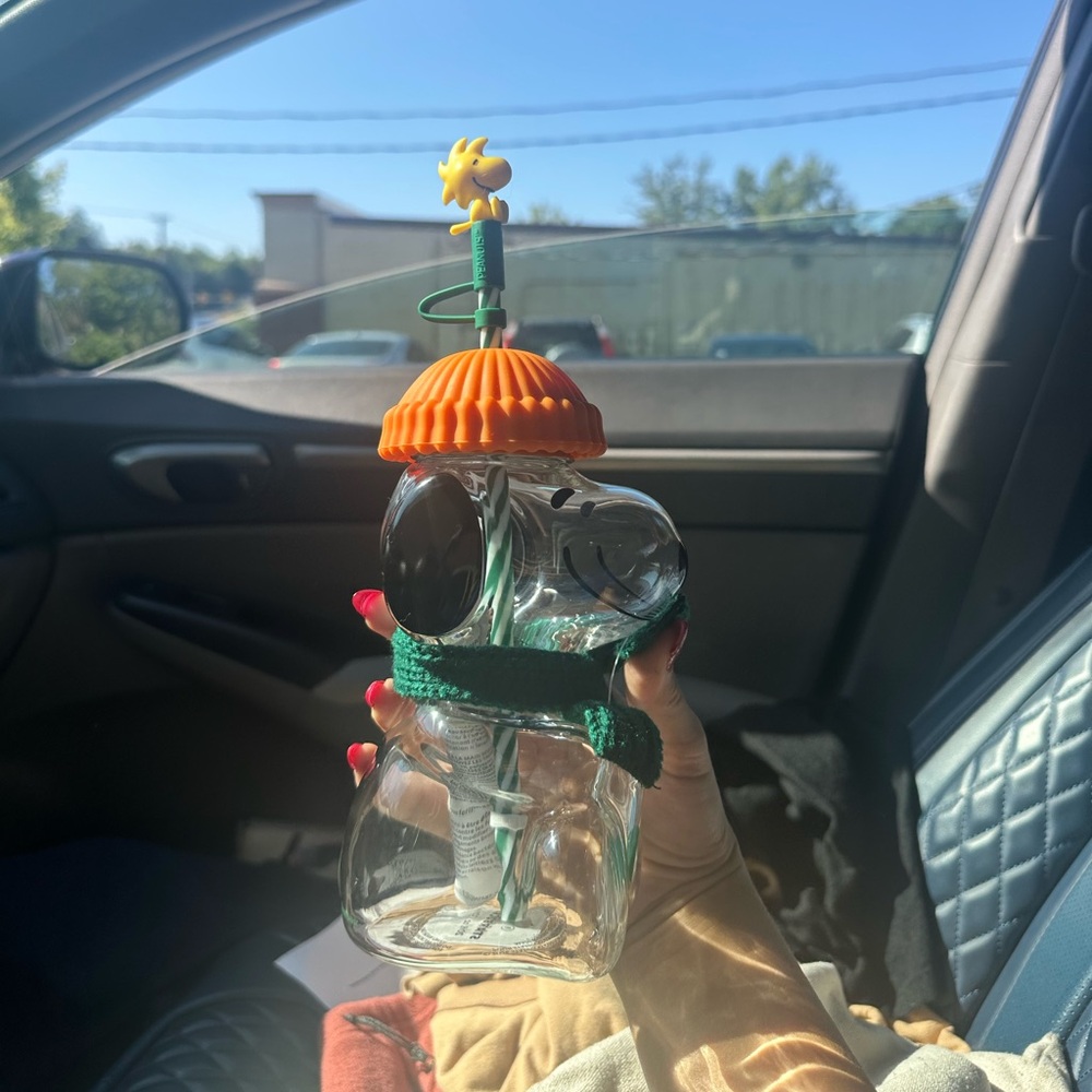 Starbucks Snoopy glass tumbler